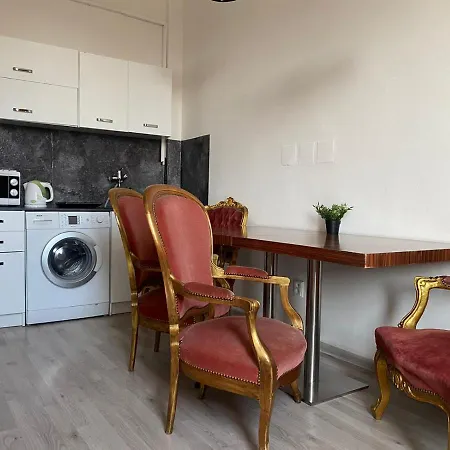 Bank Invest Apartmens - Old Town Apartman *