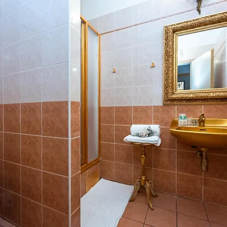 Bank Invest Apartmens - Old Town * Prága