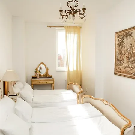 Bank Invest Apartmens - Old Town Appartement *